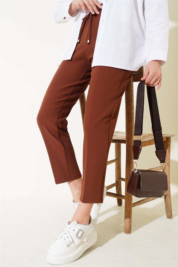 Elastic Waist Skinny Leg Trousers Brown