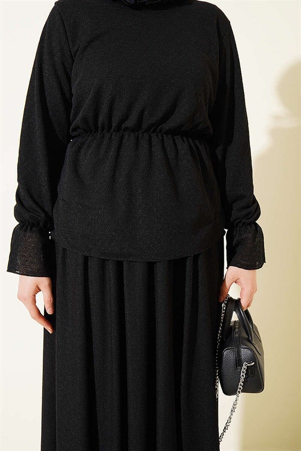 2 Piece Set with patterned skirt and elasticated waist, black.