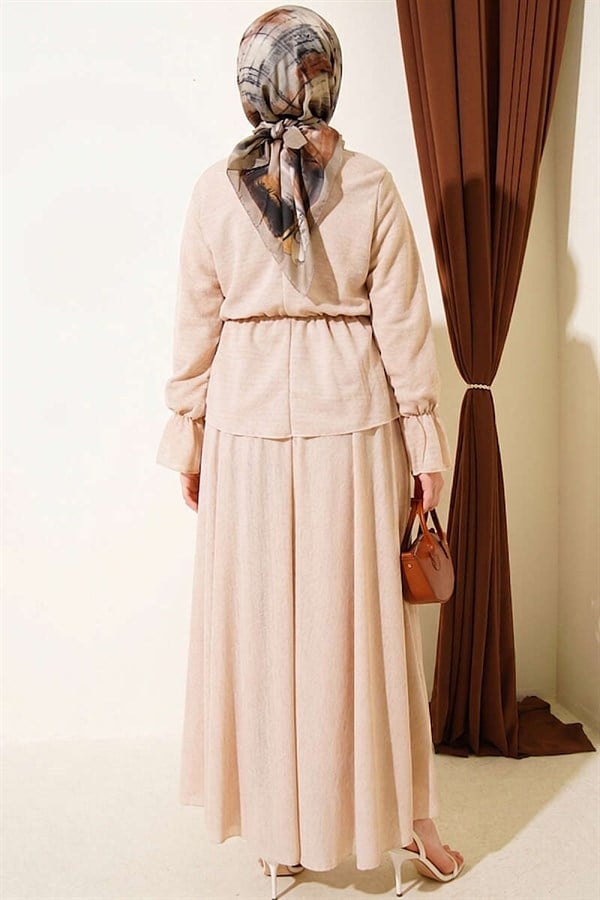 2 Piece Set with patterned skirt and elasticated waist, beige.
