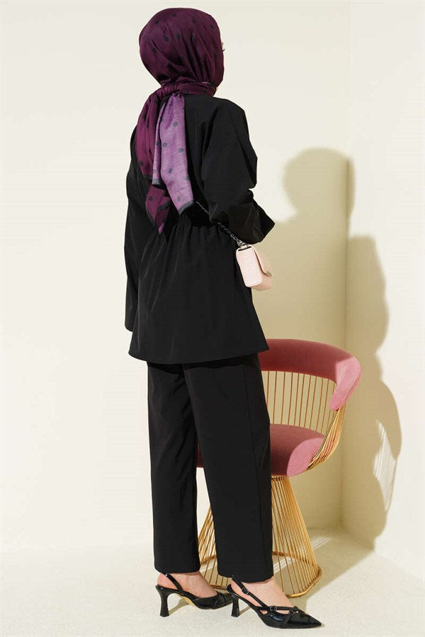 2 Piece Set with elasticated waist and gold buttons, black.