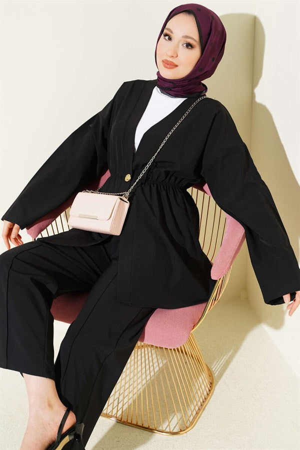 2 Piece Set with elasticated waist and gold buttons, black.