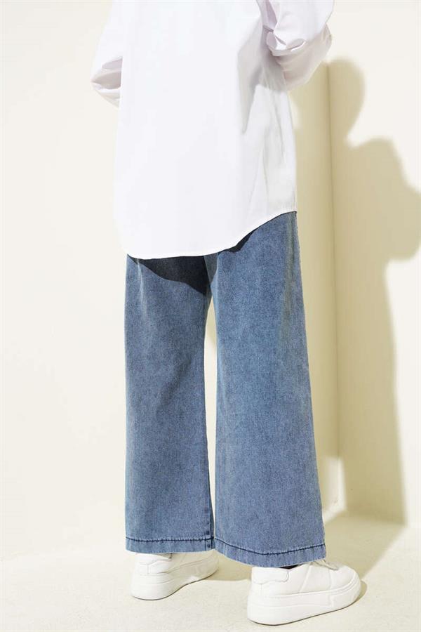 Light Blue Jeans with Elastic Waistband