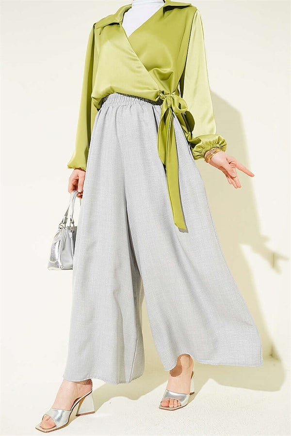 Grey Oversize Trousers with Elastic Waistband