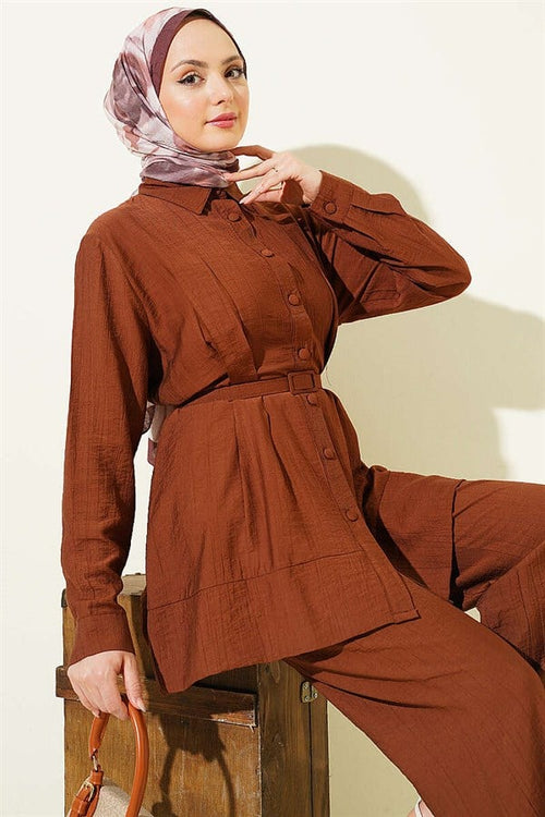 2 Piece Set with darts and belt, coffee brown.