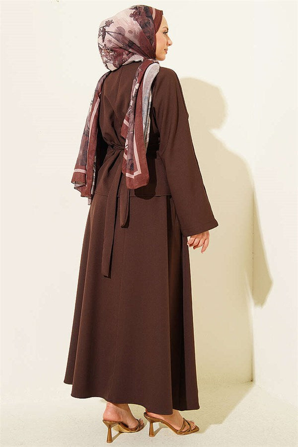 2 Piece Set in coffee color: Skirt with darts and belt.