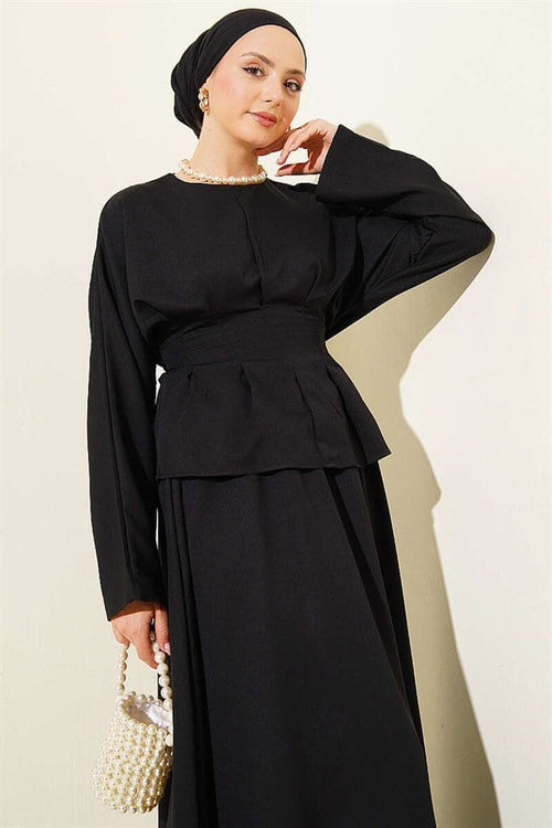 2 Piece Set with belted skirt and darts at the waist, black.