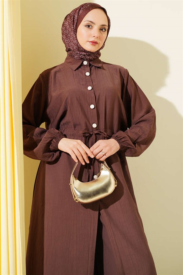 2 Piece Set in coffee color: Long tunic with buttoned waist and tunnel detail.