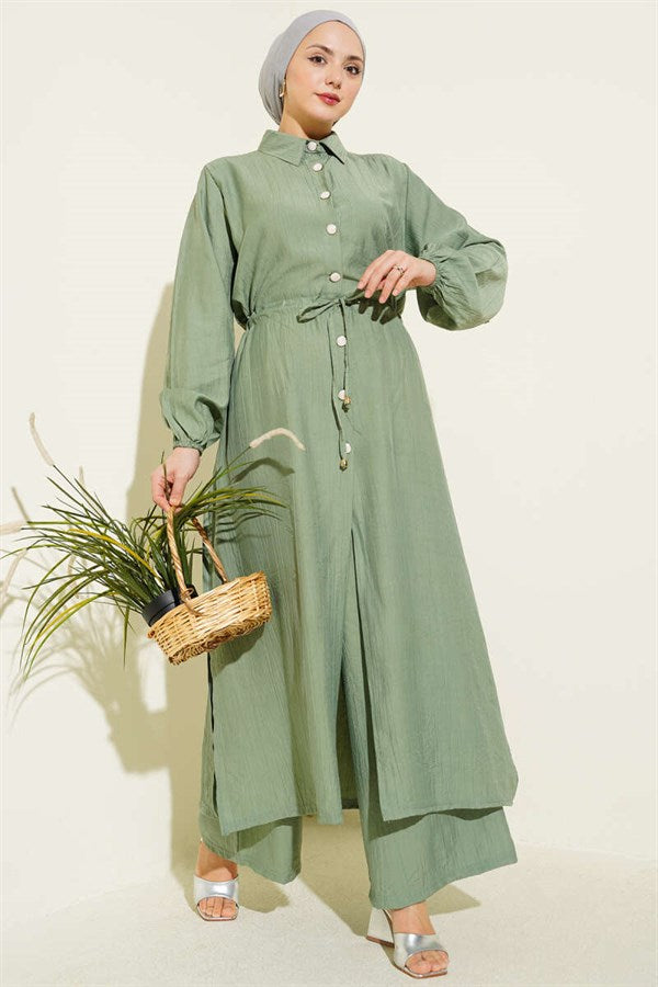 2 Piece Set with buttoned long tunic and tunnel waist, light green.