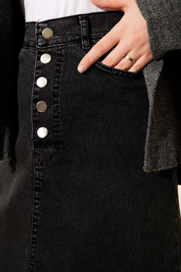 Five-Button Denim Skirt in Smoke Color
