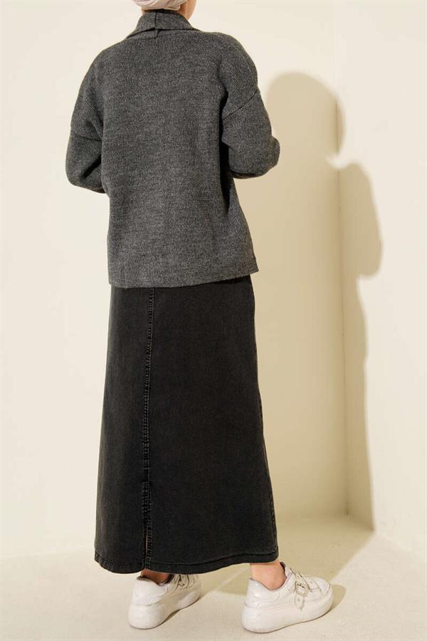 Five-Button Denim Skirt in Smoke Color