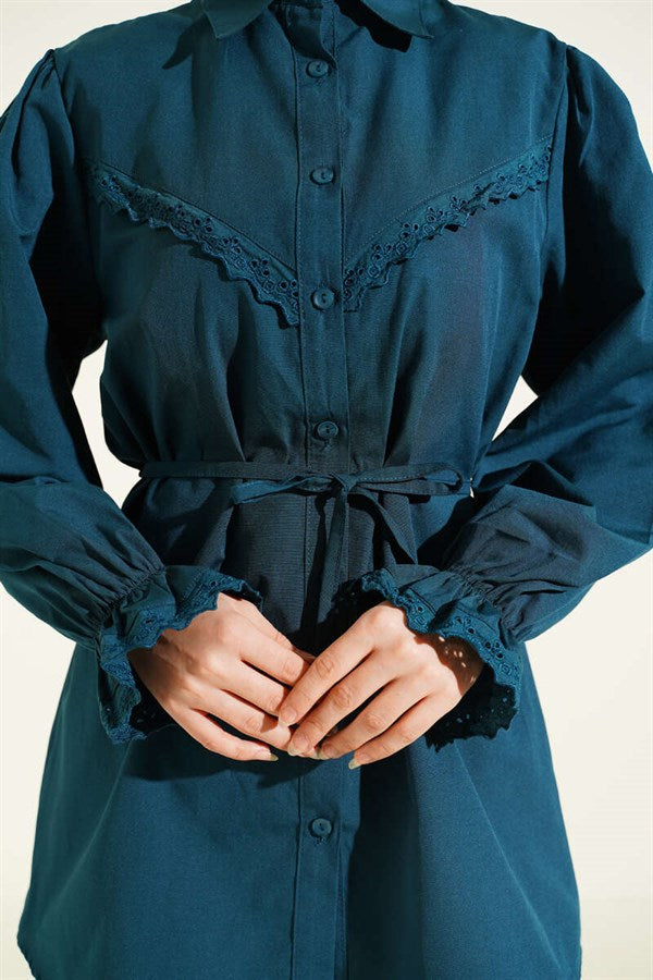 Emerald Green Shirt with Elasticated Cuffs and Lace Details