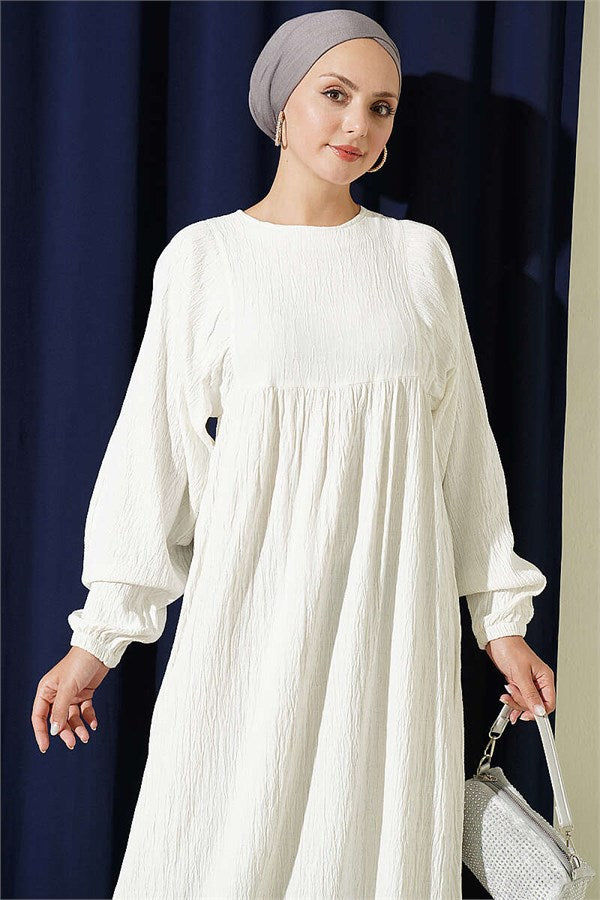 Loose-fitting dress with elasticated ankles, ecru.