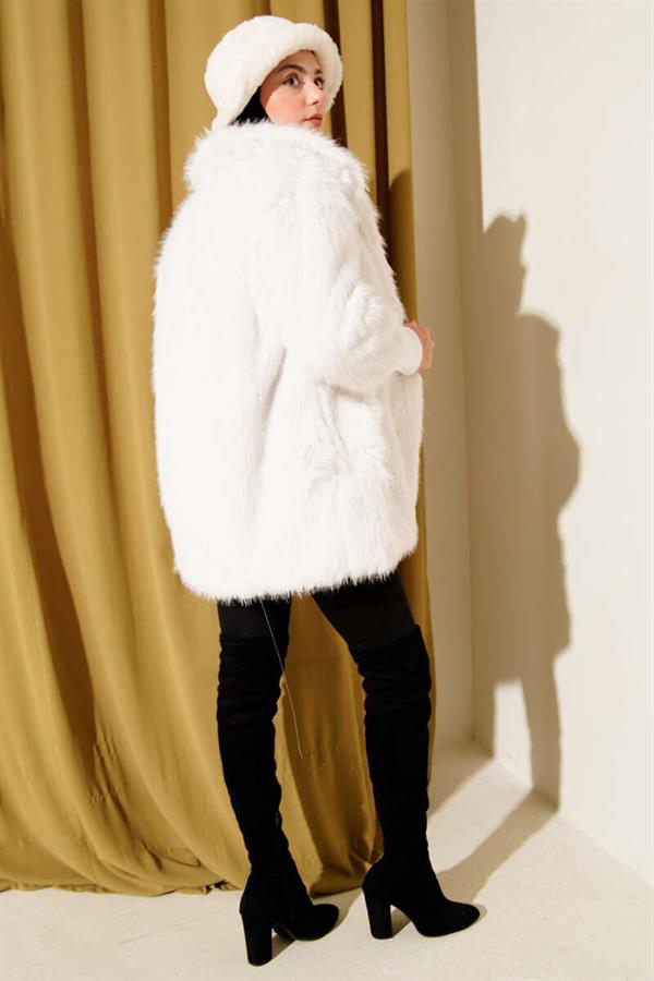 Ankle Ribbed Fur Coat Ecru