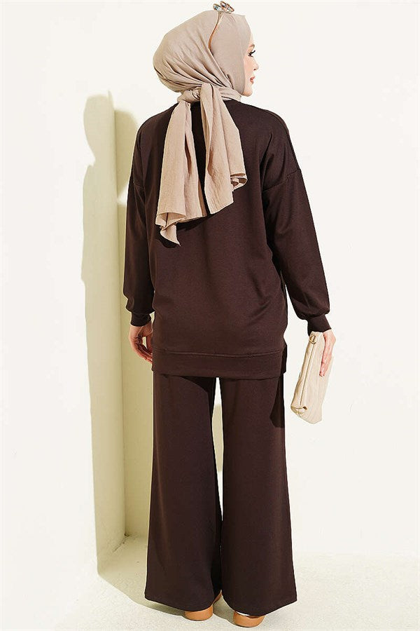 2 Piece Set with Crew Neck Emblem, Coffee
