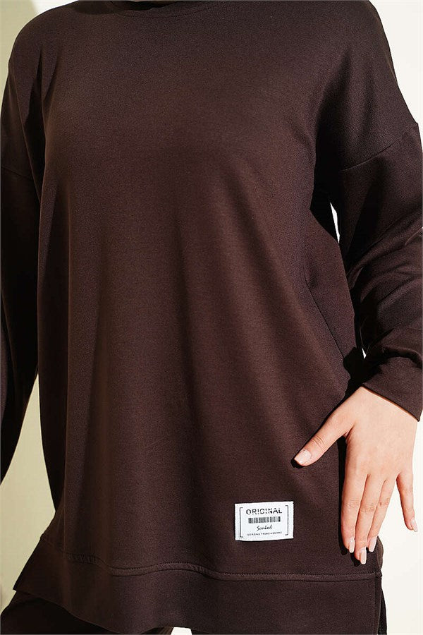 2 Piece Set with Crew Neck Emblem, Coffee