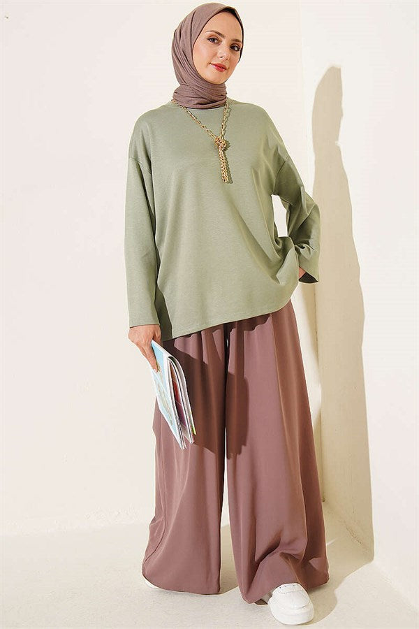 Crew Neck Basic Loisha Tunic in Light Green