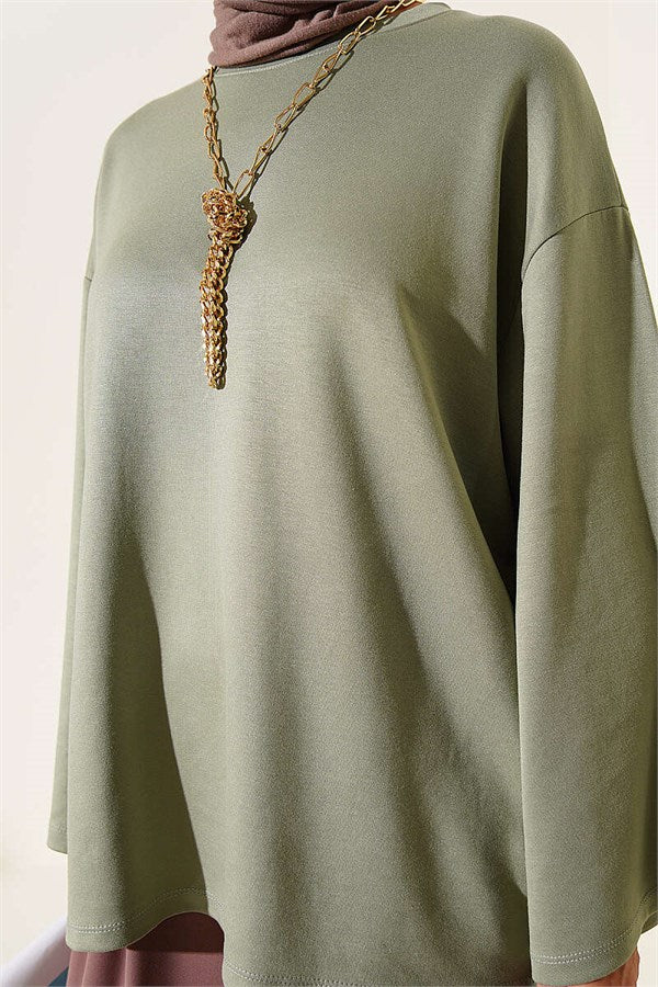 Crew Neck Basic Loisha Tunic in Light Green