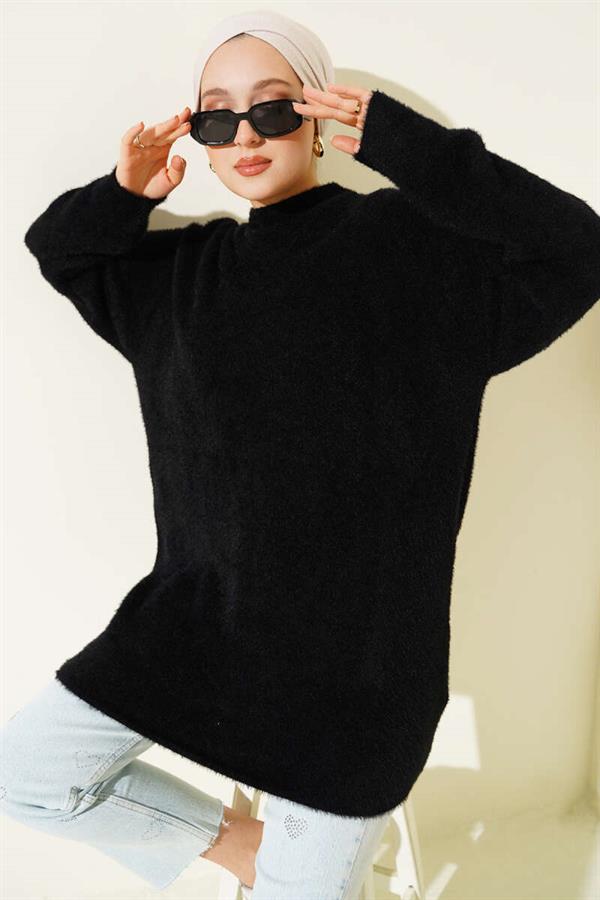 Crew Neck Beard Detailed Sweater Black