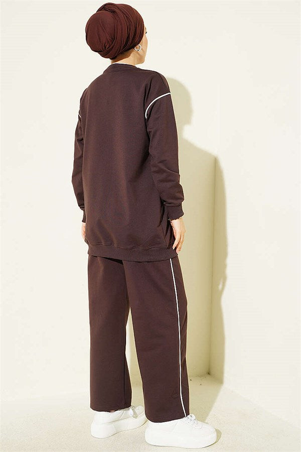 Two-Piece Set with Crew Neck and Stripe, Coffee