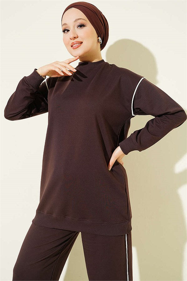 Two-Piece Set with Crew Neck and Stripe, Coffee