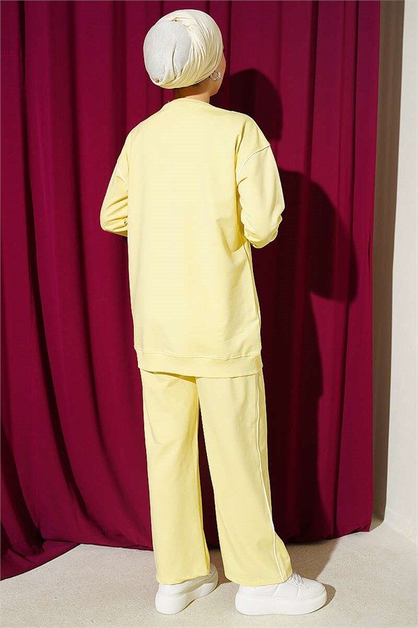 Two-Piece Set with Crew Neck and Stripe, Yellow