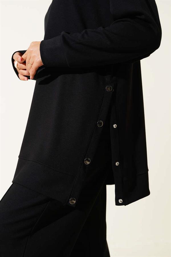 Crew Neck 2 Piece Set with Metal Buttons on the Sides, Black