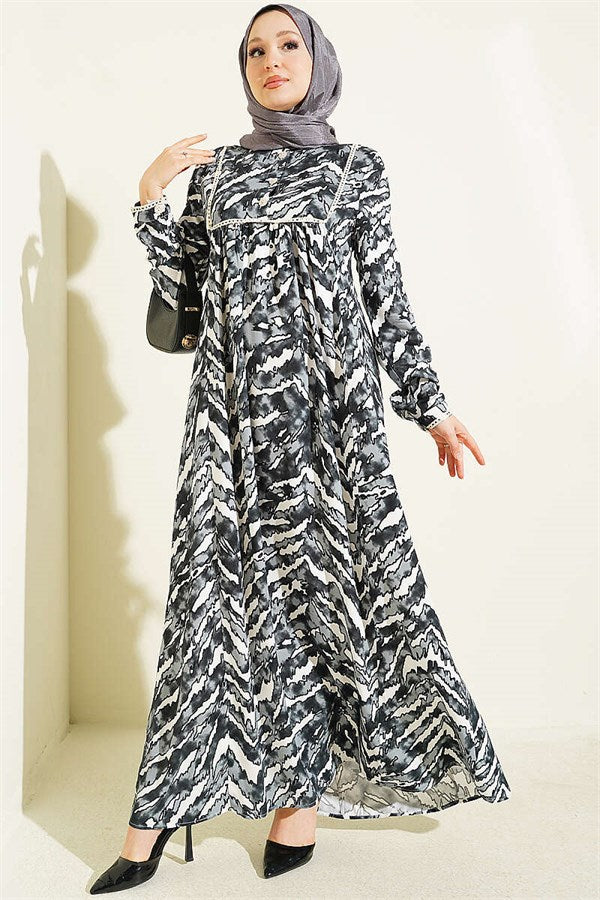 Wide-Sleeved, Lace-Depth Belmando Dress, Black