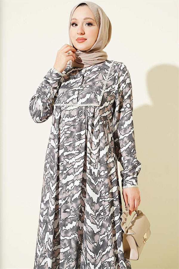 Wide-Sleeved, Lace-Depth Belmando Dress in Mink Color