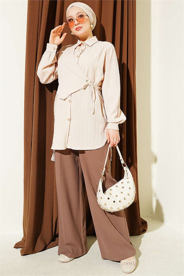 Bolero-style drawstring shirt, beige.