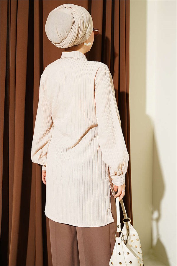 Bolero-style drawstring shirt, beige.
