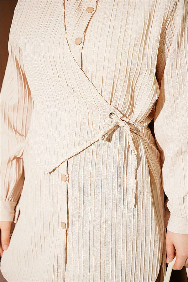Bolero-style drawstring shirt, beige.