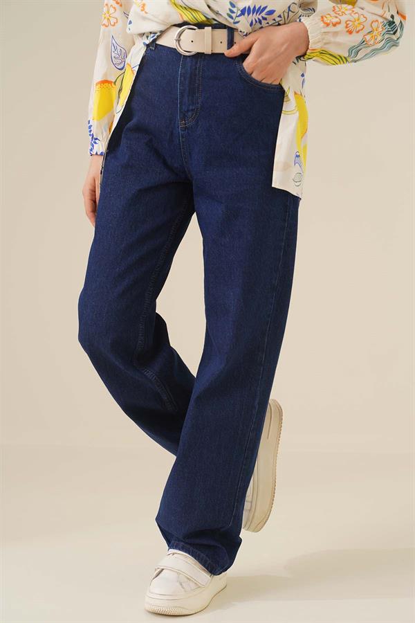 Straight Leg Dark Denim Jeans
