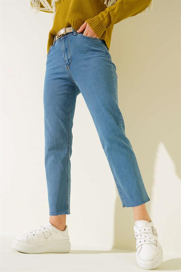 Straight Leg Ripped Jeans Light Blue