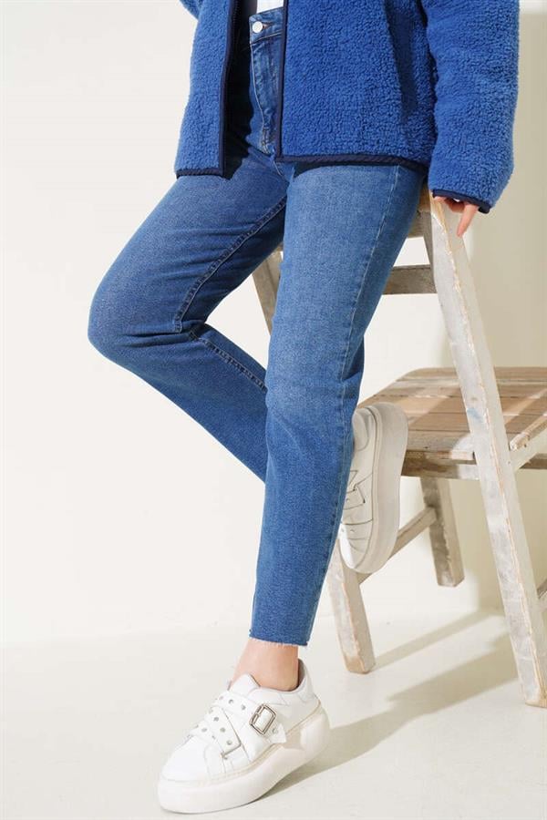 Ripped Pipe Leg Jean Trousers Blue Tint
