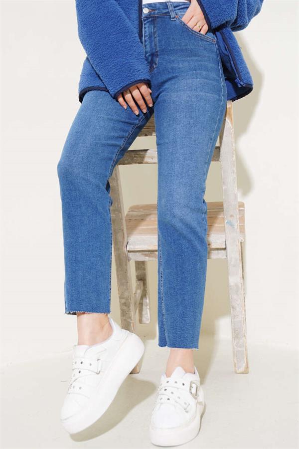 Ripped Pipe Leg Jean Trousers Blue Tint