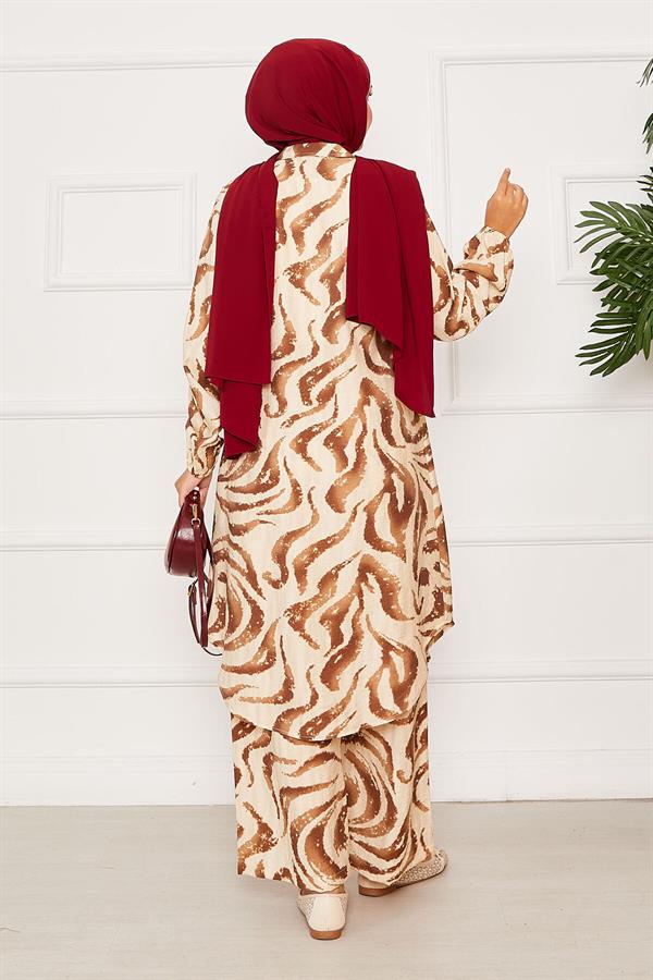 Buttoned Down Double Breasted Suit with Elastic Sleeve Detail