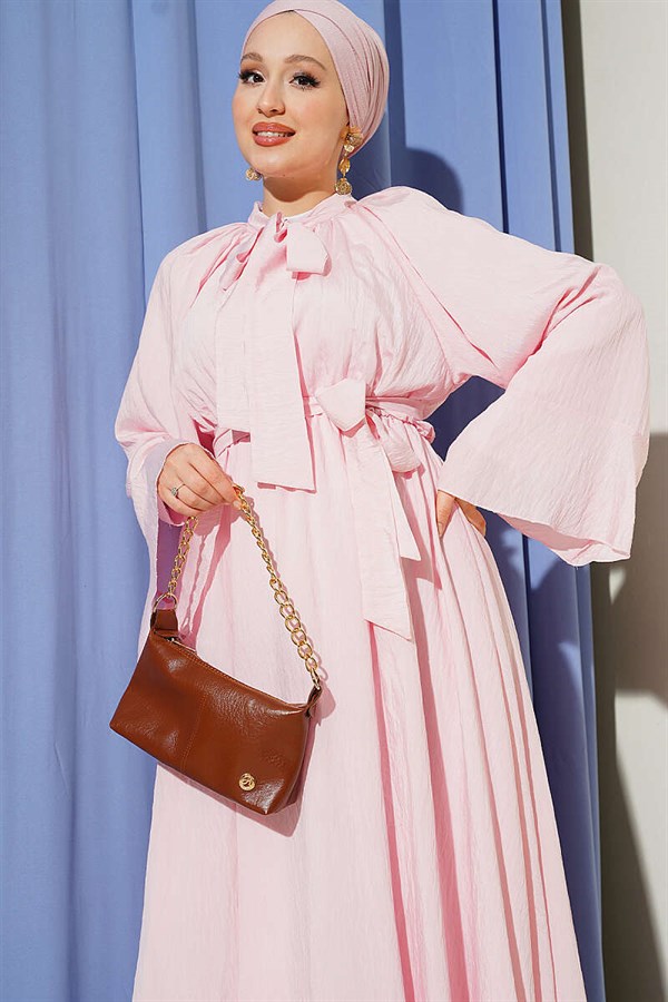 Pink Dress with Neckline and Elastic Waist
