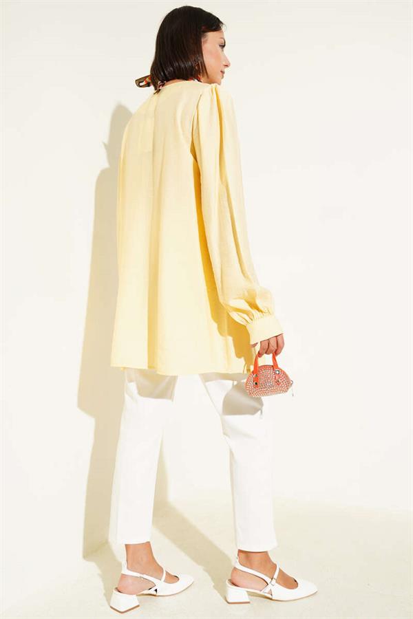 British Button-Down V-Neck Shirt Yellow