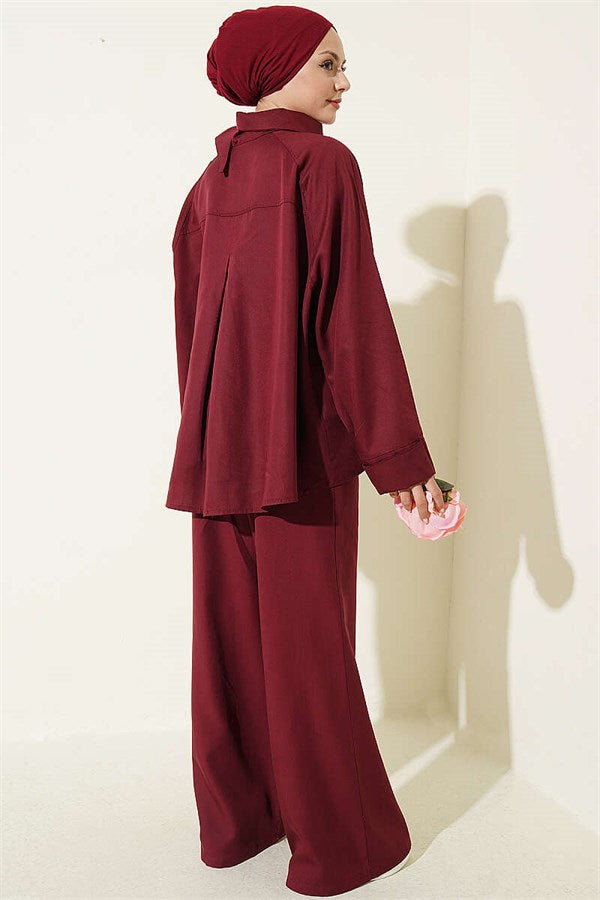 Cross-Neck Buttoned 2 Piece Set in Burgundy
