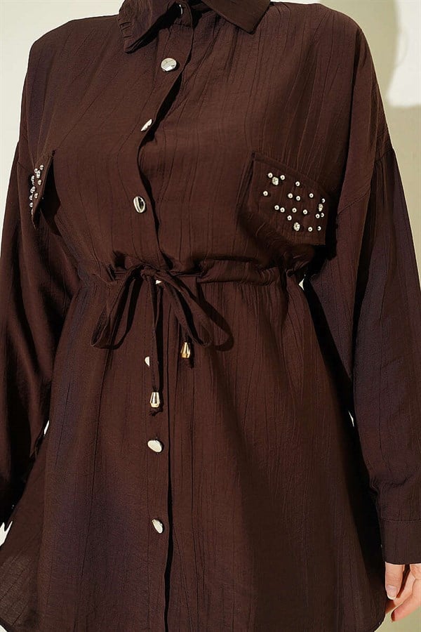 2 Piece Set with pocket flaps and waist tunnel, coffee color.