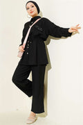 2 Piece Set with pocket flaps and waist tunnel, black.