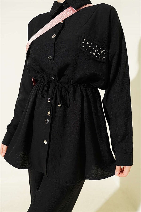 2 Piece Set with pocket flaps and waist tunnel, black.