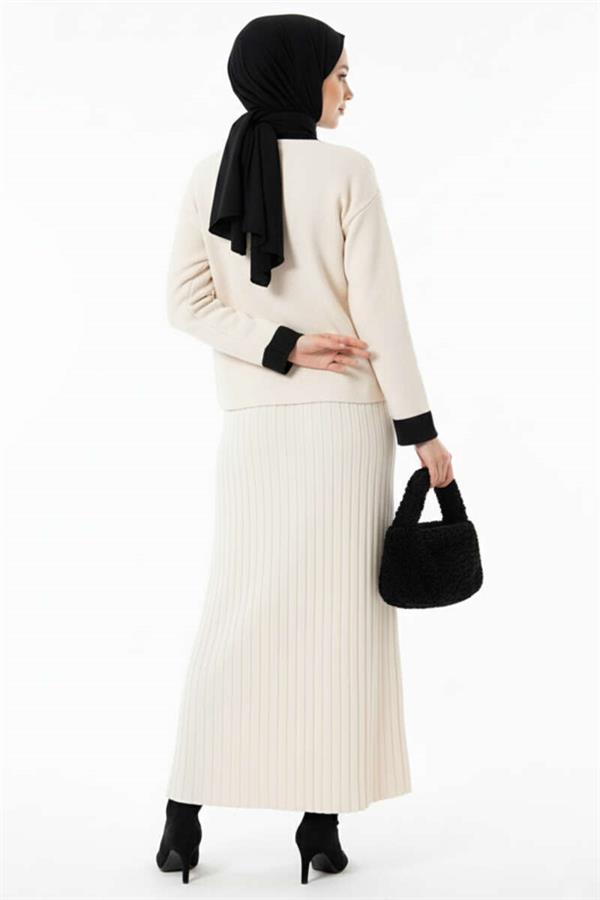 Two-Piece Skirted Suit with Rose Embroidery on the Pocket, Beige