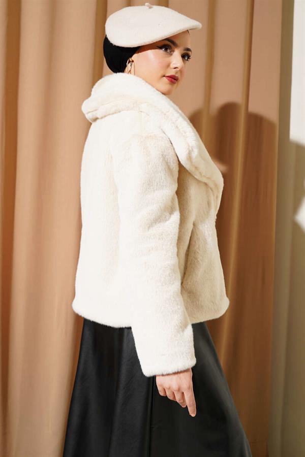 Basic Short Plush Coat with Pockets Ecru