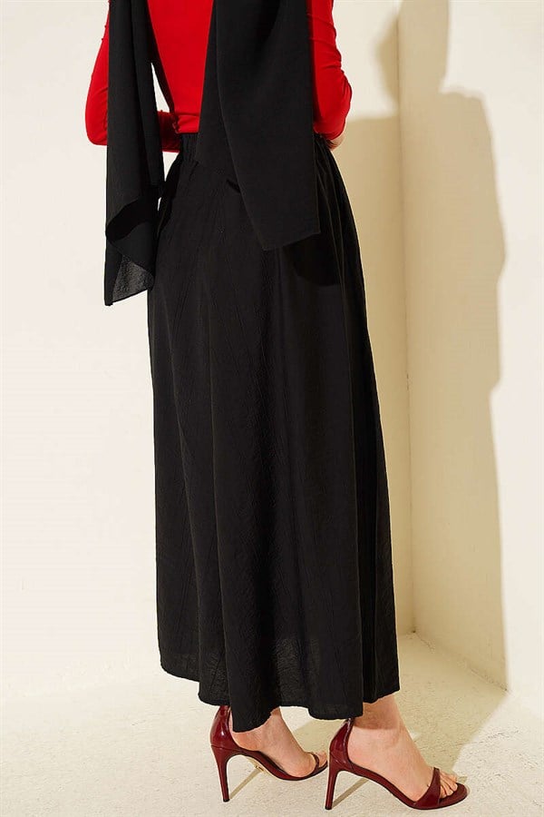 Basic Skirt with Pockets and Elastic Waist, Black