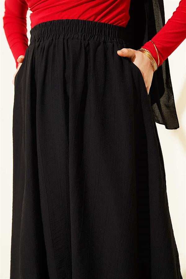 Basic Skirt with Pockets and Elastic Waist, Black