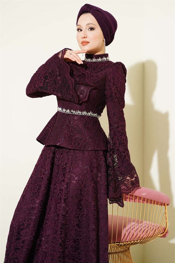Floral Lace Embellished Evening 2 Piece Set in Purple
