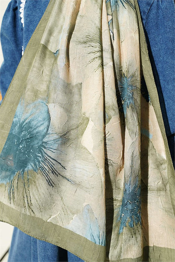 Floral Pattern Detailed Bamboo Crash Scarf in Light Green