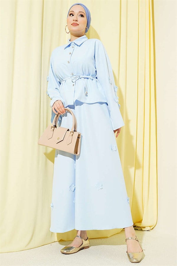 2 Piece Set with Floral Embellishment and Lace-Up Skirt, Blue