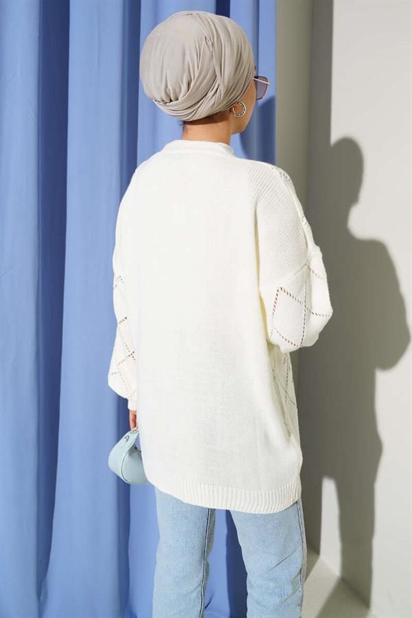 Floral Diamond Patterned Knit Cardigan in Ecru